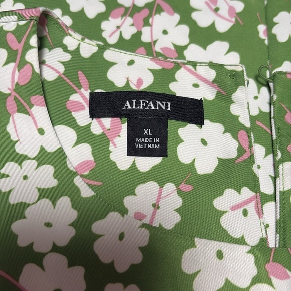 ALFANI Women’s Top, Excellent Condition. Size XL. - Picture 3 of 3